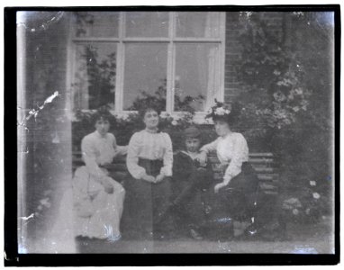 Copy of photograph ordered by Mr Bell, 15 Mar 1909 (16394396338)