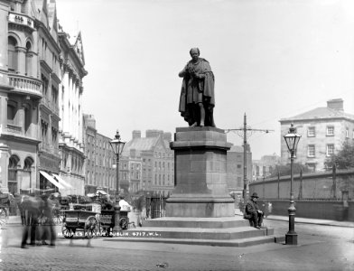 Coral and Copper Snow Thomas Moore statue NLI