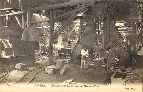 Corbeil. – Établissement Decauville, un Marteau-Pilon (ND. phot., retouched)
