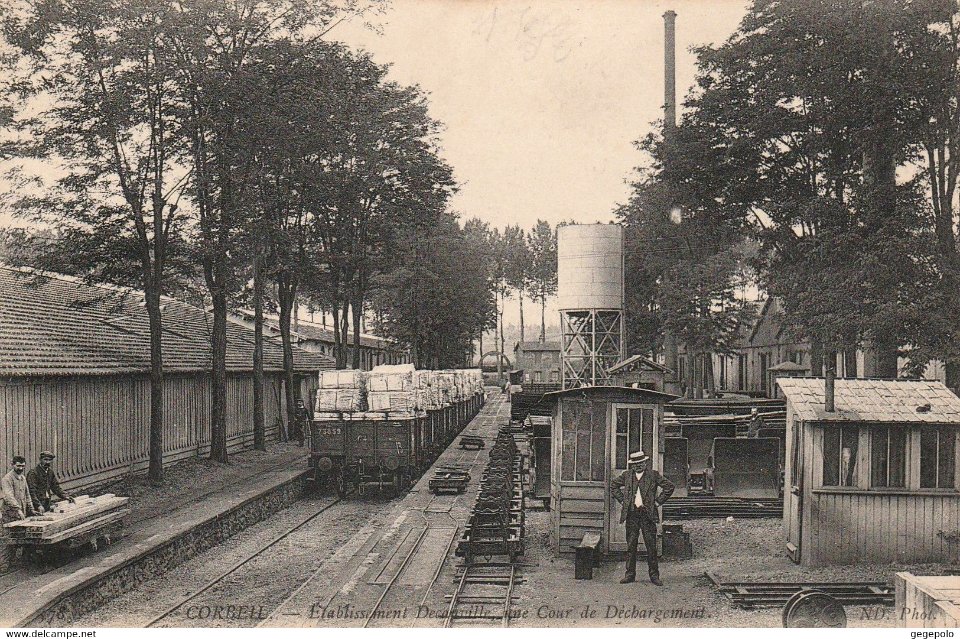 Corbeil - Etablissements Decauville, une Cour de Déchargement