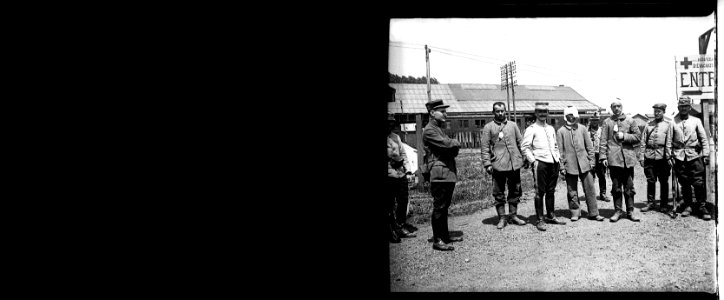 Corbie. Gare d'évacuation. Echernier. Blessés allemands - Fonds Berthelé - 49Fi393