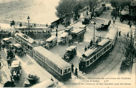 Cormault 136 - PARIS - Panorama du Carrefour du Chatelet et la Seine
