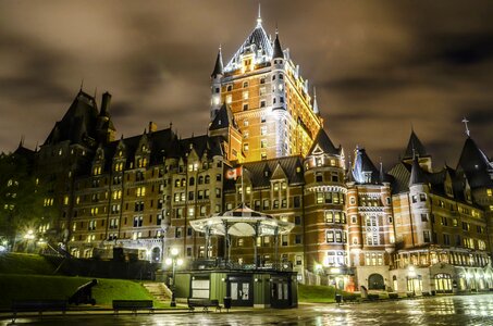 Illuminated outdoor québec photo