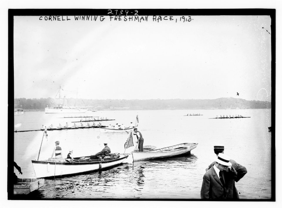 Cornell winning Freshman race - 1913 LCCN2014693369