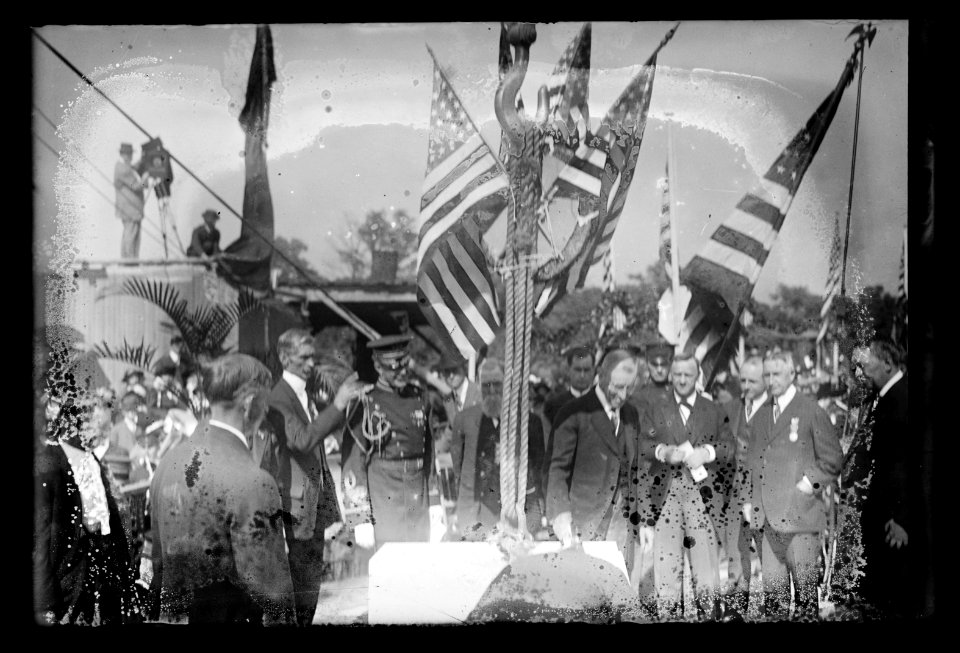 Corner stone laying, Arlington, (Virginia), Oct. 13, 1915 LCCN2016850942