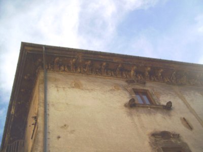 Cornicione palazzo Mosca
