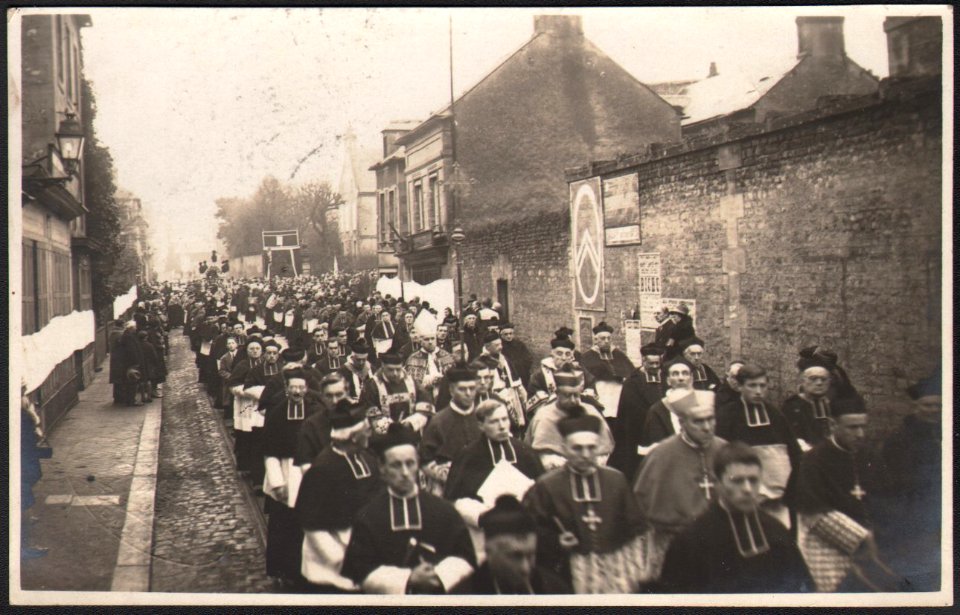Cortège funérailles de Mgr Lemonnier
