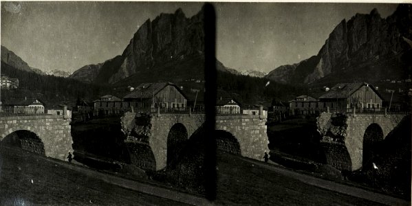 Cortina, Gesprengte Brücke an der Straße Falzarego.. (BildID 15418042)
