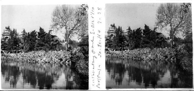 Costat de l'estany del Parc de la Ciutadella