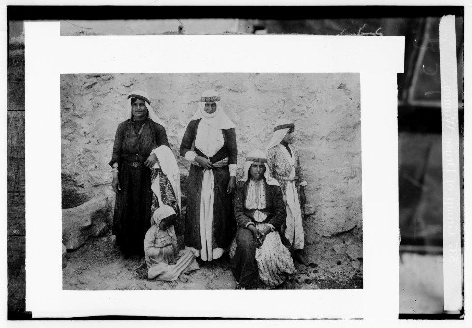 Costumes, characters, etc. Group of Druse (i.e., Druze) women LOC matpc.00072