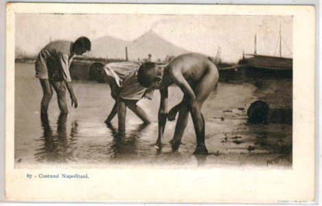 Costumi Napoletani 87 - Children fishing molluscs in the Bay of Naples photo