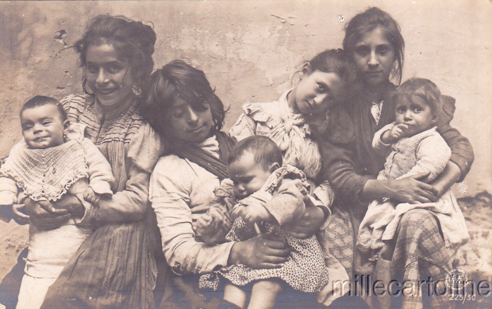 COSTUMI NAPOLETANI - Ed.Saiga Fa, Bromuro d'Argento - Donne e bambini (Naples, women and children)
