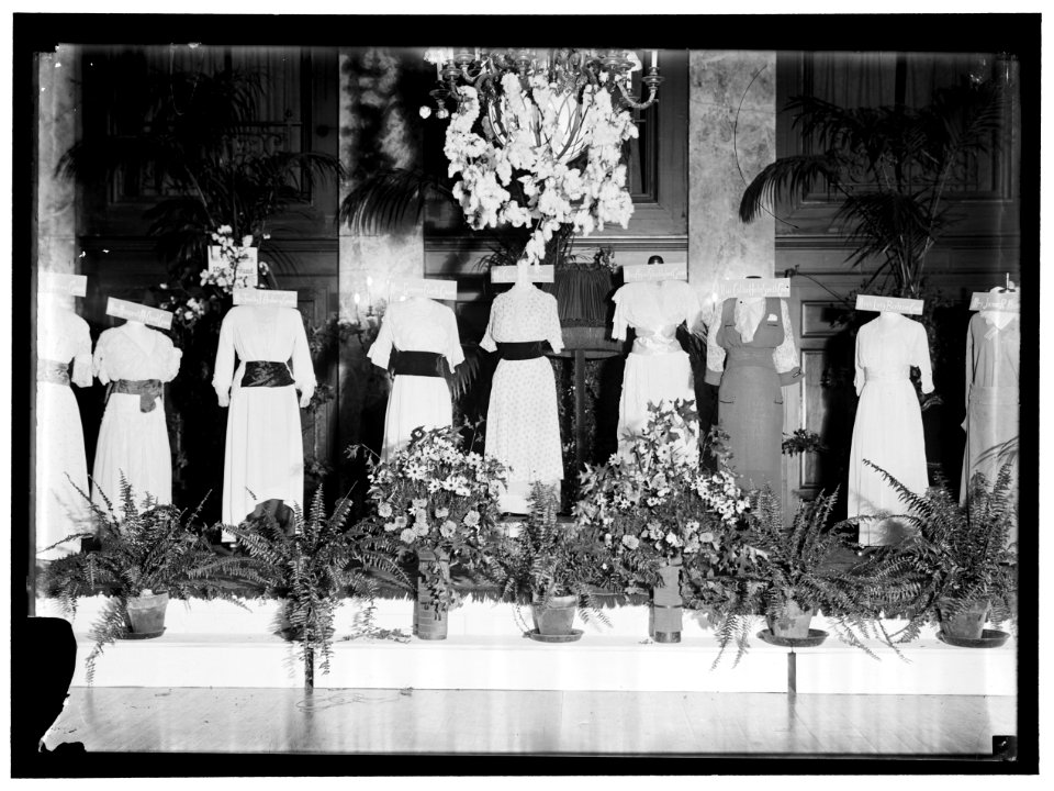 COTTON FASHION SHOW LCCN2016865842