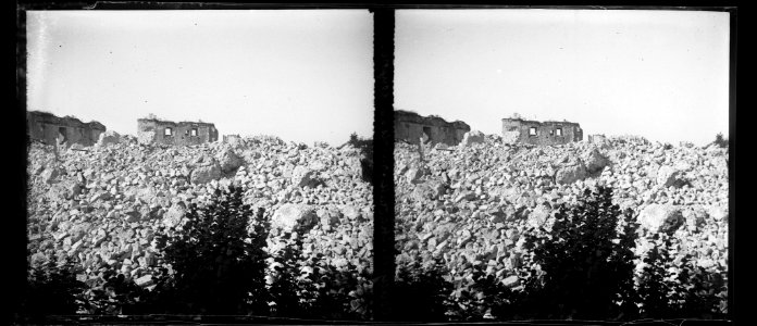 Coucy le Château. Ruines du donjon - Fonds Berthelé - 49Fi1151