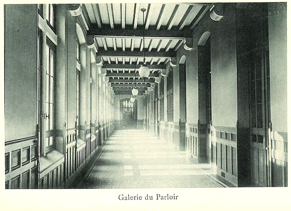 Couloir-lycée-Molière photo