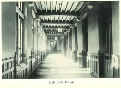 Couloir-lycée-Molière