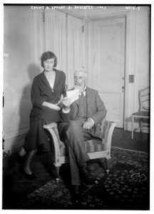 Count A. Appony (i.e. Apponyi) & daughter LCCN2014706498