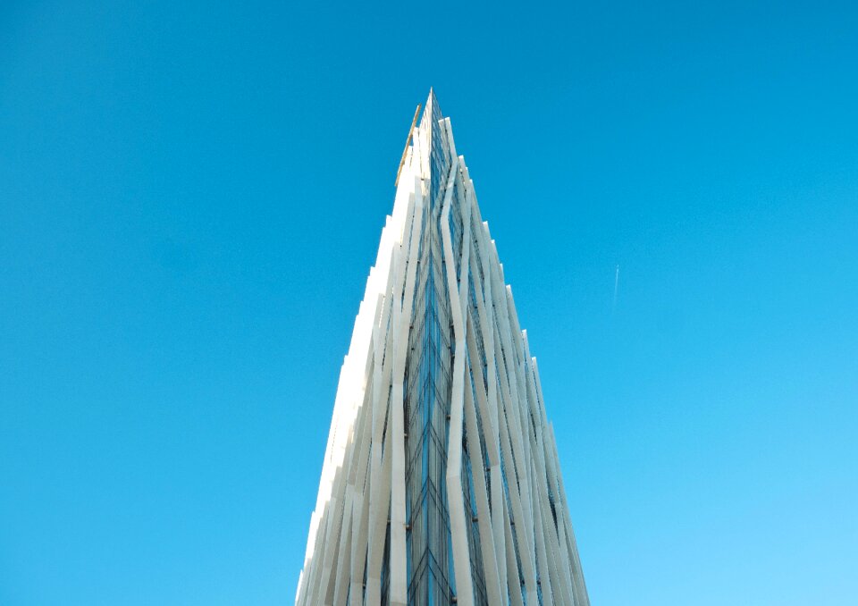 Structure establishment tower