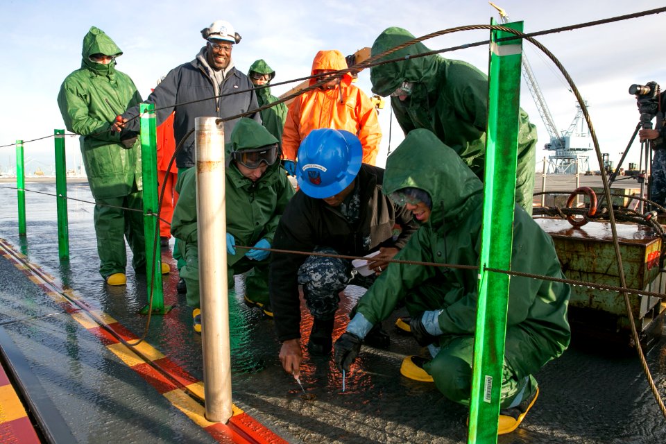 Countermeasure Wash-down 170105-N-WC455-0014