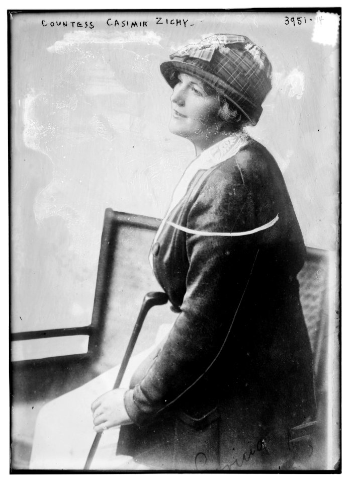 Countess Casimir Zichy LCCN2014702492