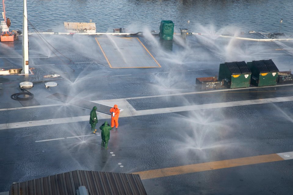 Countermeasure Wash-down 170105-N-WC455-0027