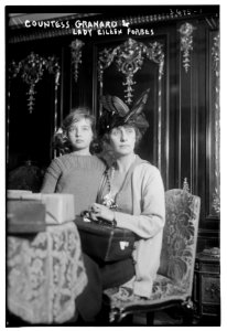 Countess Granard & Lady Eileen Forbes LCCN2014713847