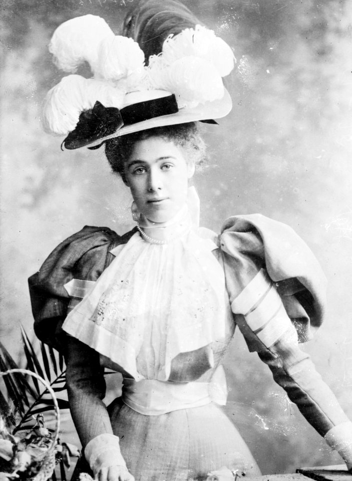 Countess Craven LCCN2014686756 (cropped)