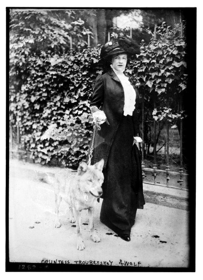Countess Troubetskoy & Fang the wolf LCCN2014686655