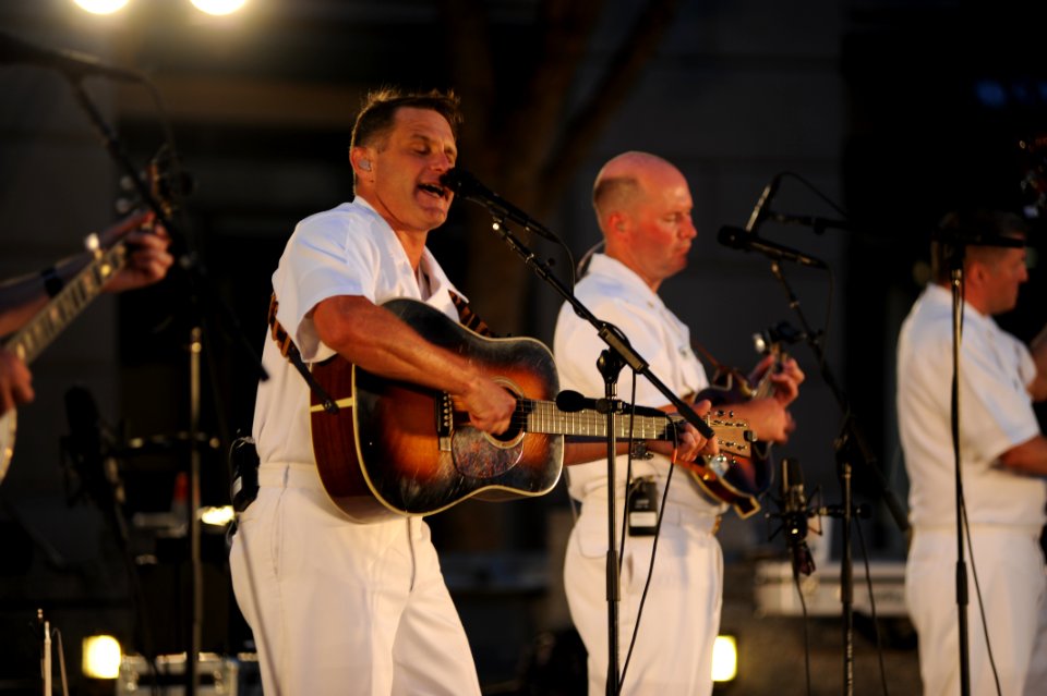 Country Current at Navy Memorial (6034819831)