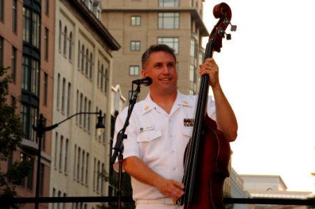 Country Current at Navy Memorial (6035373964)