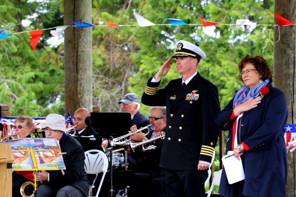 Coupeville Memorial Day Parade 160528-N-DC740-030