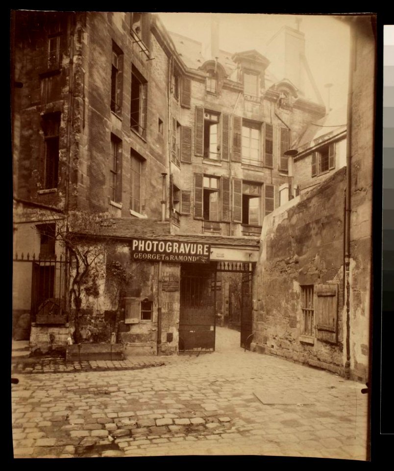 Cour de Rouen - passage du Commerce (6e ar)