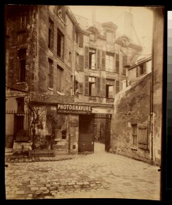 Cour de Rouen - passage du Commerce (6e ar)