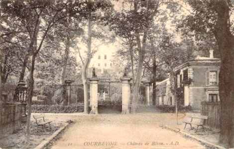Courbevoie Chateau de Becon