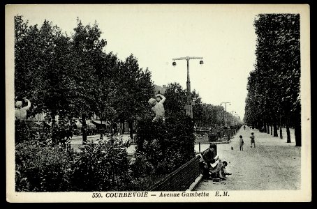 Courbevoie.Avenue Gambetta