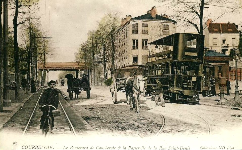 Courbevoie, boulevard de Courbevoie et passerelle de la rue Saint-Denis
