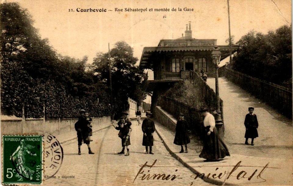 Courbevoie.Rue Sébastopol.Montée de la gare
