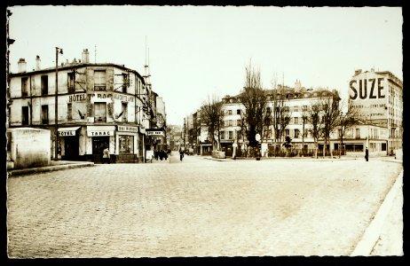 Courbevoie.Place Napoléon 1er