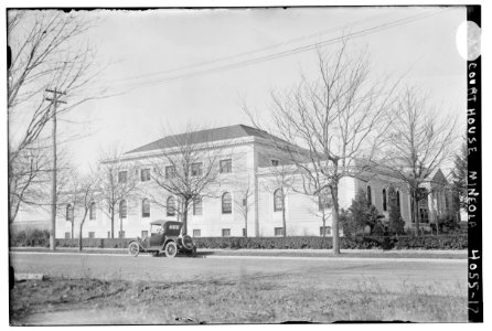 Court House, Mineola LCCN2014703207
