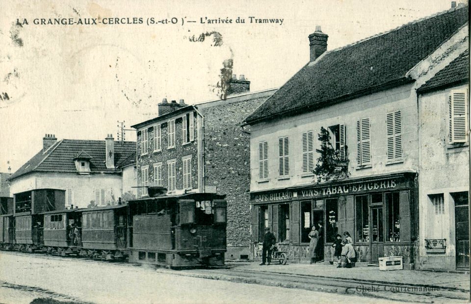 Courtemanche - La-Grange-aux-Cercles - L'arrivée du Tramway