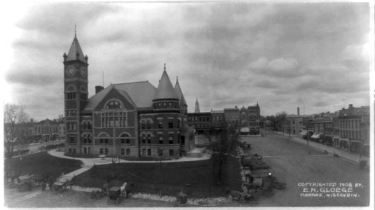 Courthouse and square, Monroe, Wisconsin LCCN2003678282