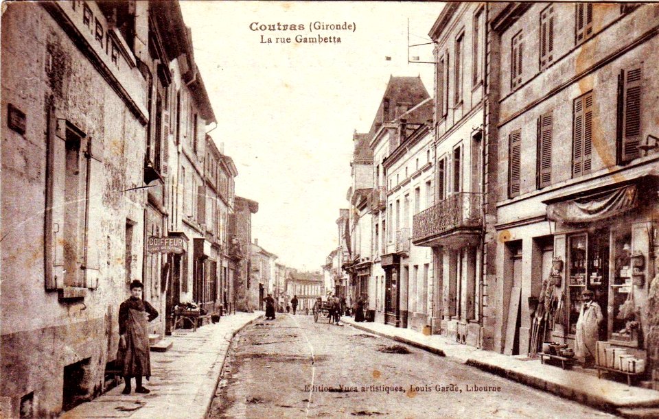 Coutras - rue Gambetta 1