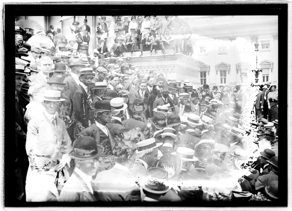 Coxey's army, 1914 on Capitol steps, (Washington, D.C.) LCCN2016850993
