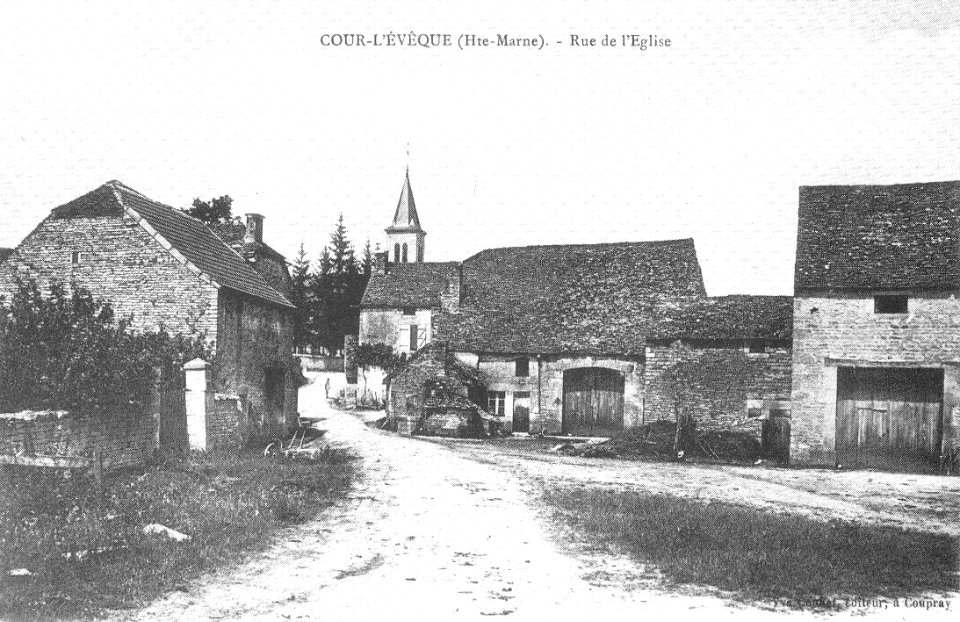 CP Cour-l'Évêque Rue de l'Eglise