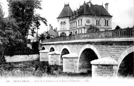 CP Montargis pont de la Chaussée et Caisse d'Épargne