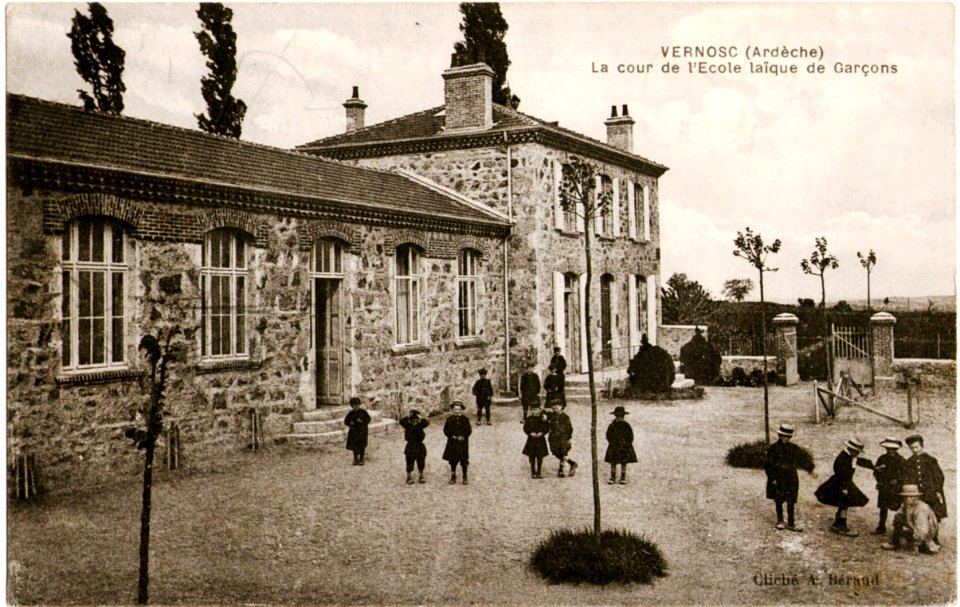 CP Vernosc école publique cour CC
