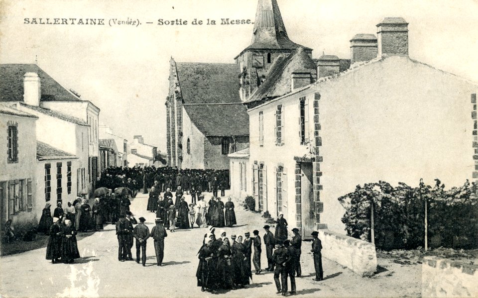 CPA Sallertaine sortie Messe