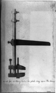 Crab for drilling holds in plate ring upon the dome LCCN2002717952
