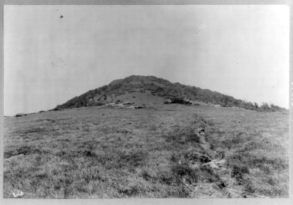Craggy Flats. LCCN2016650644