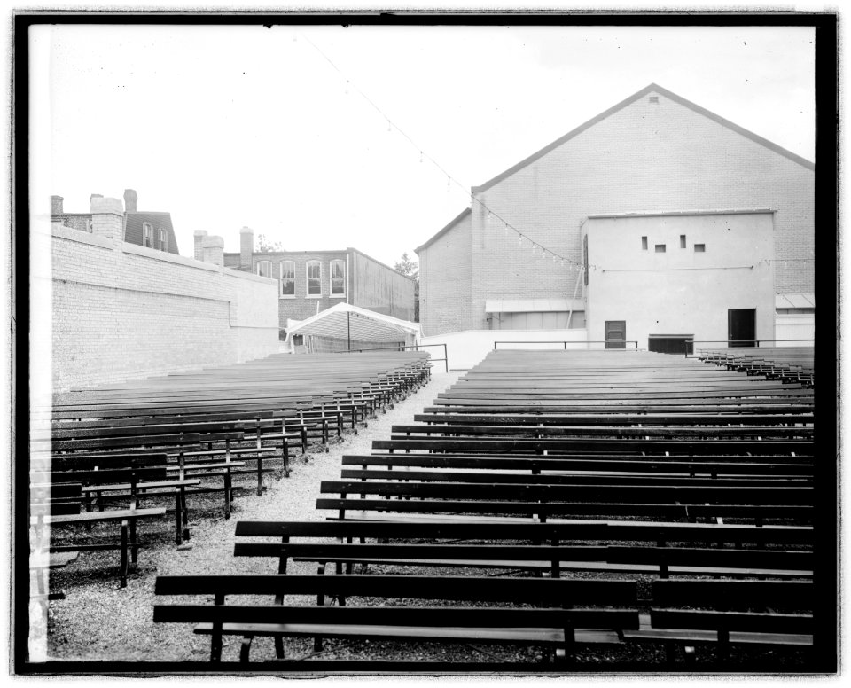 Crandall's Savoy (theater) garden LCCN2016852071